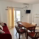 מלון דירות Center 3*