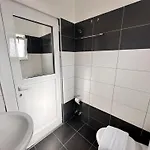 מלון דירות Center קסאמיל