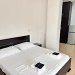 מלון דירות Center 3*