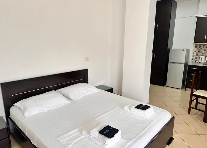 Aparthotel Center 3*