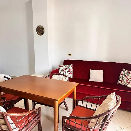 Aparthotel Center Ksamil
