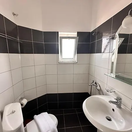 Center Apartmanhotel 3*