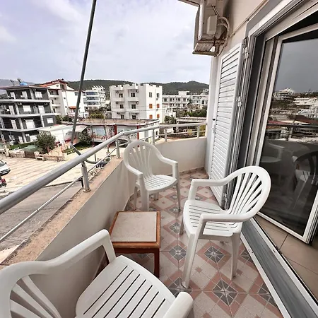 Center Apartmanhotel 3*