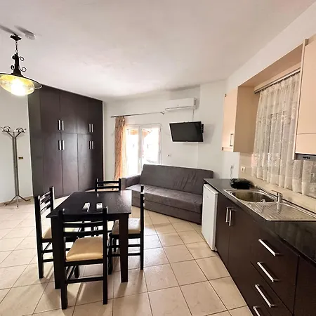 Hotel apartamentowy Center Ksamil