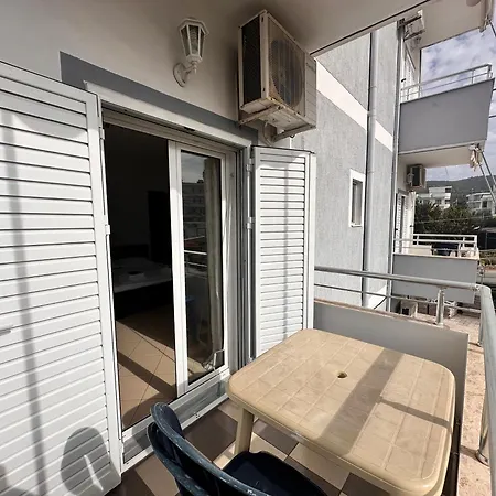 Center Apartmanhotel 3*