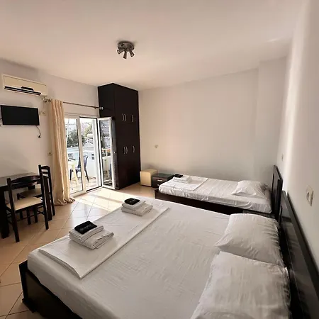 Center Aparthotel Ksamil
