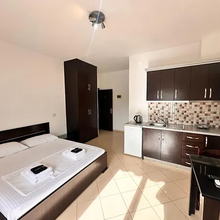 Aparthotel Center *